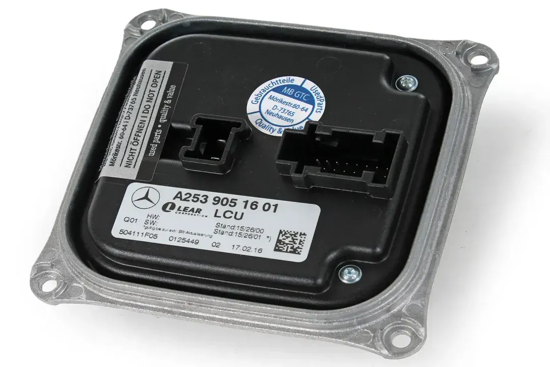 VOLTAGE CONVERTOR repl. A2179051802
